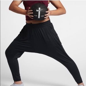 Nike Dri-Fit Flo Fit Pants